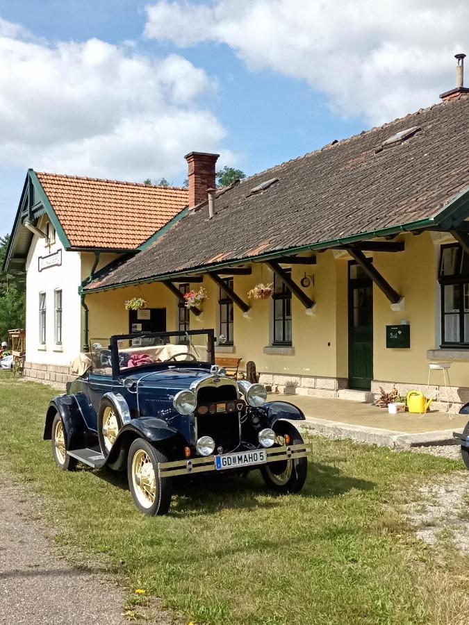 Апартаменты Nostalgie Bahnhof Гмюнд Экстерьер фото